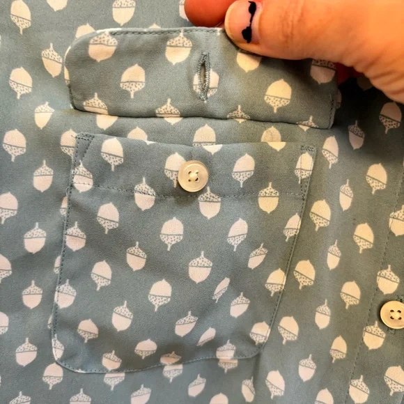 LOFT Blue Acorn Pattern Button Long Sleeves Size Small Cottagecore Grannycore - Picture 6 of 11